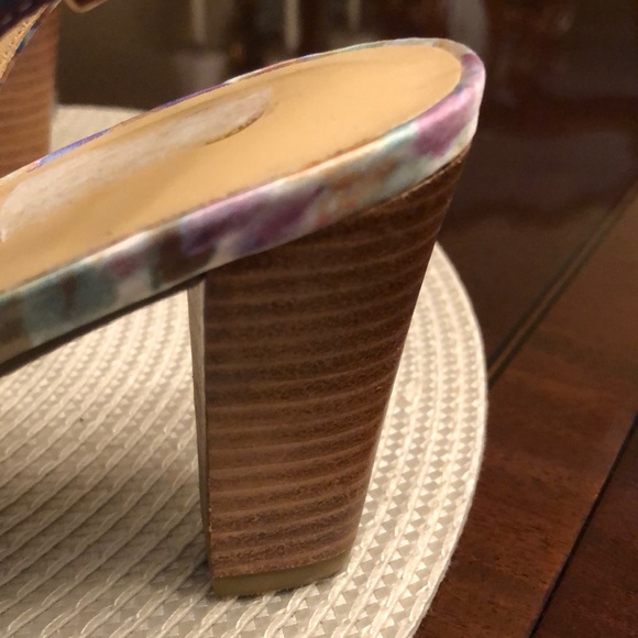 Brand New Bella - Vita Heels, Size 7 - Picture 5 of 7